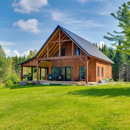 Fire Pit And Views Pet-Friendly Vermont Cabin